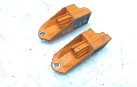 Volkswagen Touran I Airbag deployment crash/impact sensor 5WK43340 1T0909606