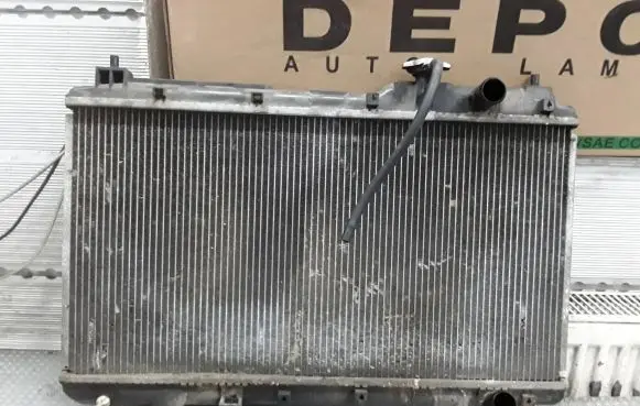 Honda CR-V Coolant radiator