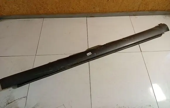 Toyota Avensis T250 Sill 