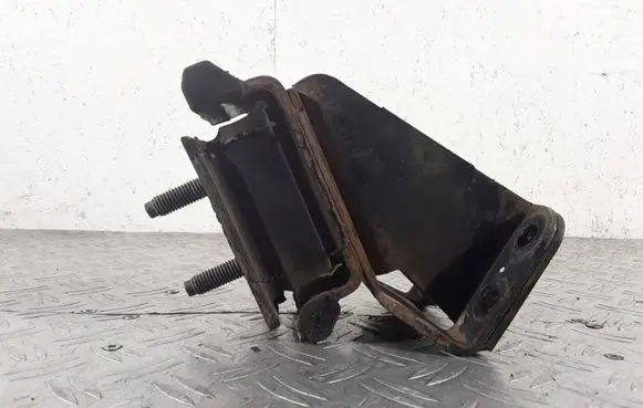 Chrysler Sebring (ST-22 - JR) Engine mount bracket 504007840