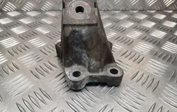 Audi A6 S6 C6 4F Engine mounting bracket 4F0199307AA