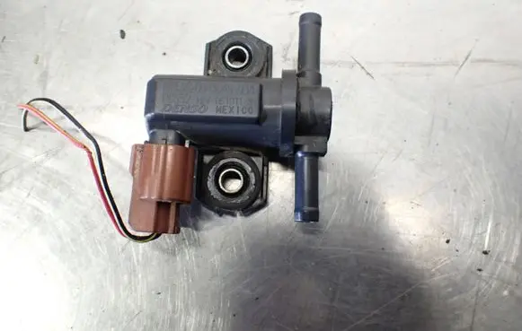 Honda Accord Valve vacuum 