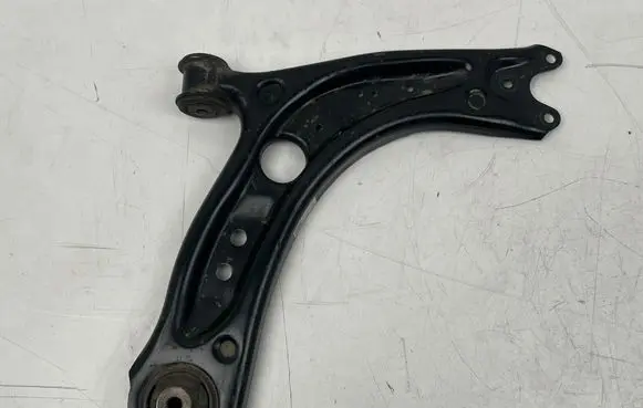 Audi Q2 - Front lower control arm/wishbone 81A407152C 19011701273