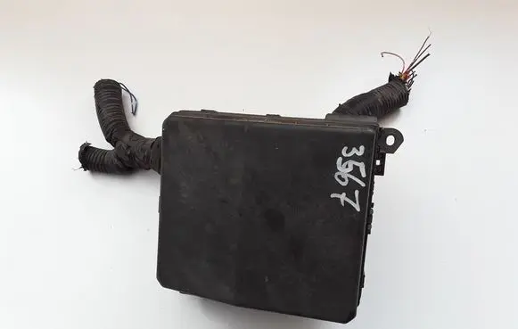 Citroen C-Crosser Fuse module PR06102000