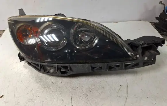 Mazda 3 I Headlight/headlamp