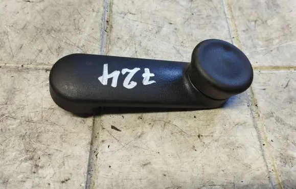 Opel Zafira A Rear door window winding handle 902471500430 90224834