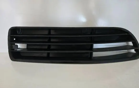 Audi A4 S4 B5 8D Front bumper lower grill 8D0807346B