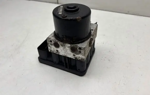 Volkswagen Golf IV ABS Pump 1C0907379M 1J0614517J