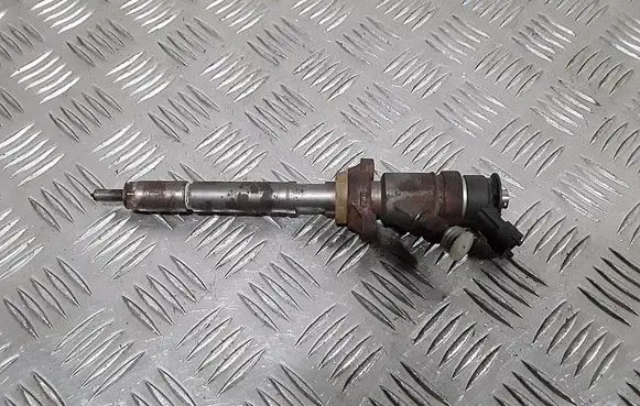 Peugeot 207 Fuel injector 0445110311