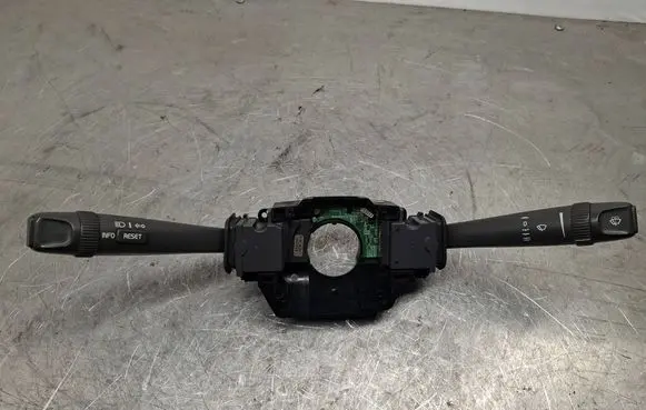 Volvo S60 Wiper turn signal indicator stalk/switch 8691548