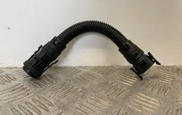 BMW 3 E90 E91 Breather hose/pipe 7803848