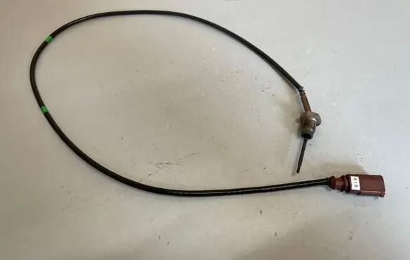 Audi A4 S4 B9 Exhaust gas temperature sensor 04L906088DB