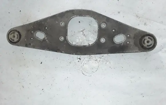 Mercedes-Benz E W211 Rear differential/diff mount bracket A2303521806
