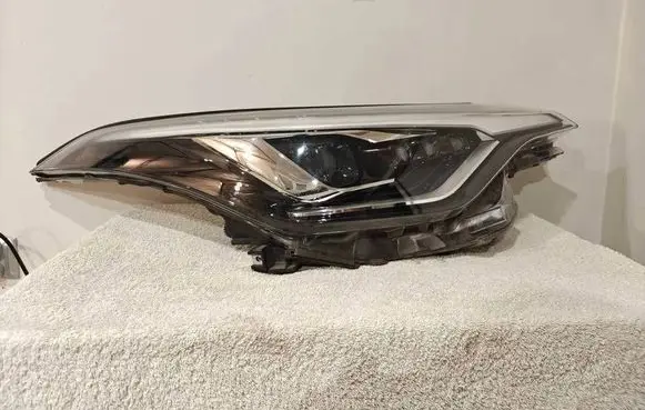 Toyota C-HR I Headlight/headlamp 81110F4250 211899523