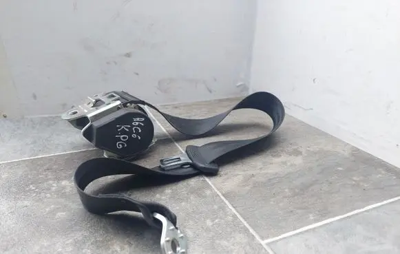 Audi A6 S6 C6 4F Rear seatbelt