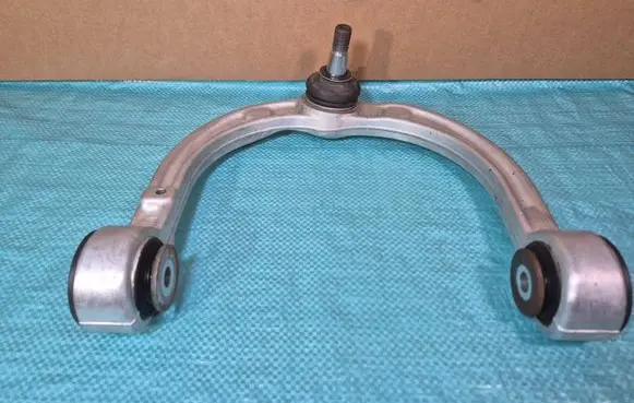 Mercedes-Benz ML W164 Front lower control arm/wishbone KAG94581