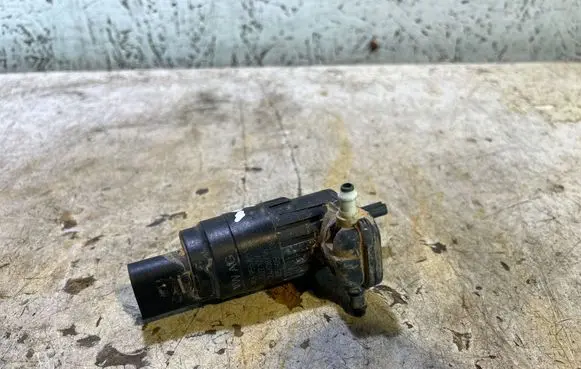 Audi Q3 8U Windscreen/windshield washer pump 1K6955651 305055928 240816