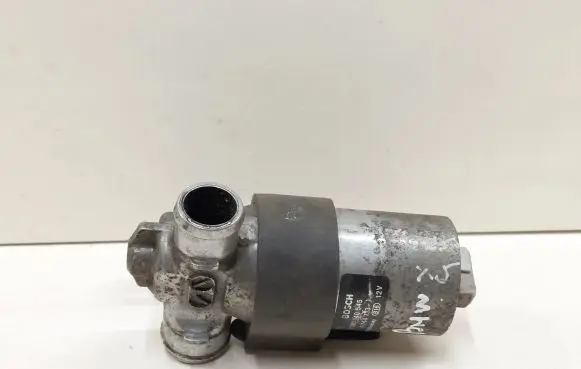 BMW X5 E53 Idle control valve (regulator) 1744713 0280140545