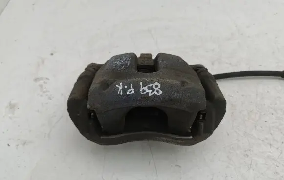 Toyota C-HR I Front brake caliper