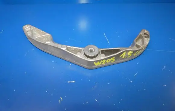 Mercedes-Benz C W205 Engine mounting bracket A2640906300