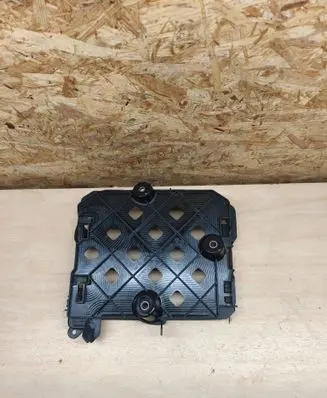 Porsche Cayenne (9Y0 9Y3) Engine control unit holder 4M0907650C