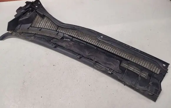 Toyota Avensis T250 Wiper trim
