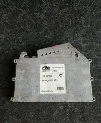 Volkswagen Golf III ABS control unit/module 1H0907379