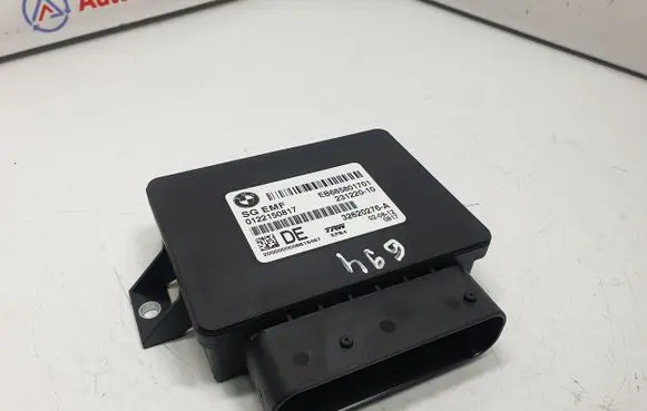 BMW X3 F25 Hand brake control module 6858017 34436858017 34436887358