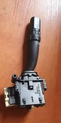 Toyota Avensis T250 Indicator stalk 173650