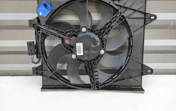 Fiat 500 Electric radiator cooling fan 899242100