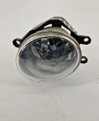 Toyota RAV 4 (XA40) Front fog light 