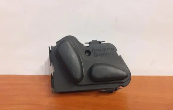 Mercedes-Benz E W210 Seat control switch 2108213751 03463810