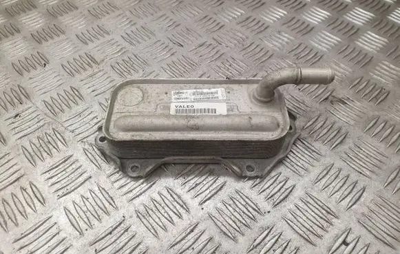 Toyota Auris 150 Engine oil radiator 880243D 157100R01000