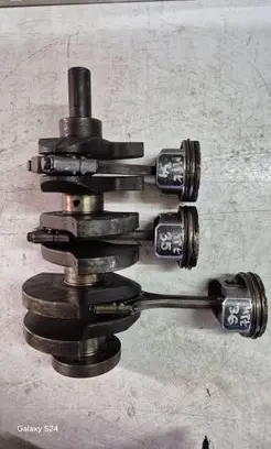 Volkswagen Polo IV 9N3 Crankshaft HCB7