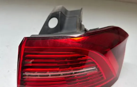 Volkswagen PASSAT B8 Rear/tail lights 3G9945208F 81440201