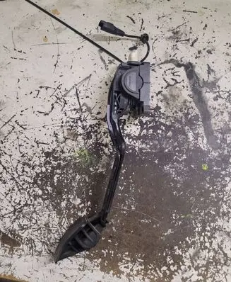 Peugeot 607 Accelerator throttle pedal 9651510780