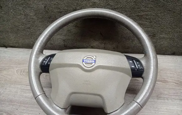 Volvo XC90 Steering wheel 8666891 8665422