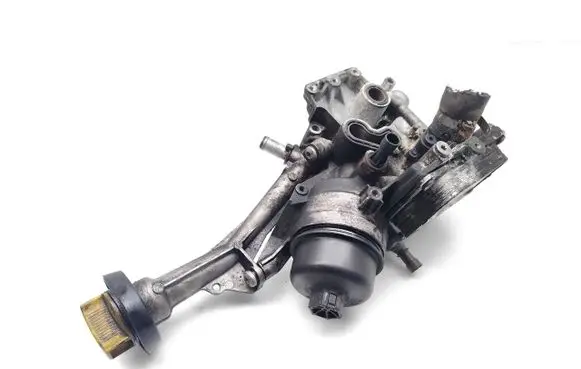Oil filter mounting bracket