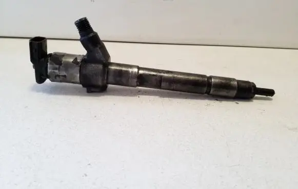 Mitsubishi Outlander Fuel injector 1465A353