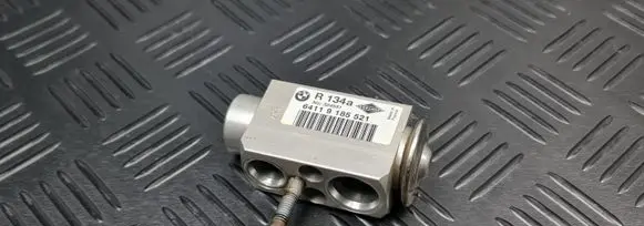 Air conditioning (A/C) expansion valve