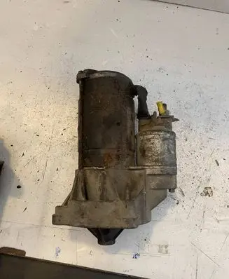 Peugeot 407 Starter motor D8R27