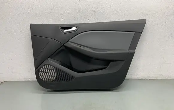 Renault Clio V Front door card panel trim