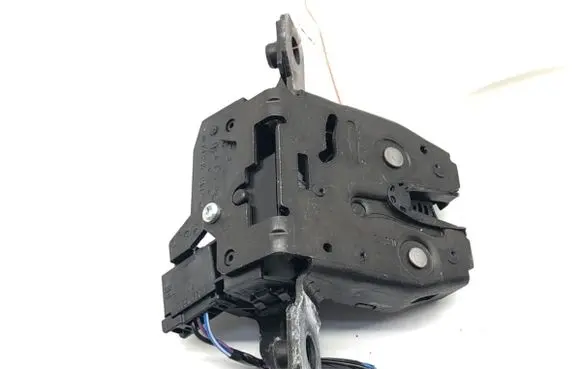 Opel Astra K Tailgate exterior lock 13524683