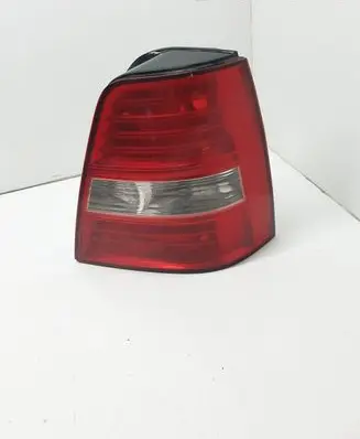 KIA Sorento Rear/tail lights 9243E5
