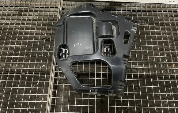 BMW 2 F22 F23 Rear bumper mounting bracket 7285534 51127285534