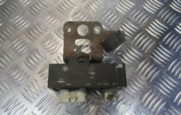 Seat Ibiza III (6L) Coolant fan relay 