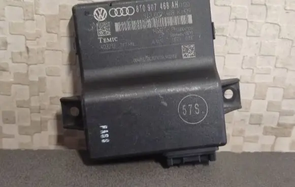 Audi A4 S4 B8 8K Gateway control module 8T0907468AH 8T0907468K