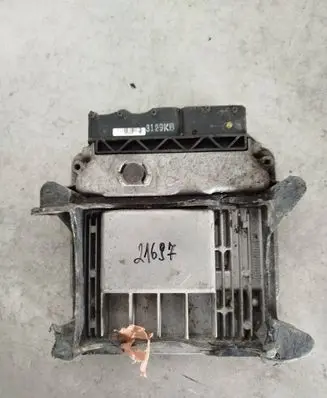 Hyundai i30 Engine control unit/module 391122b100 39112-2b100