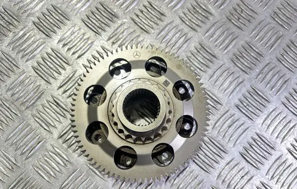Mercedes-Benz Vito Viano W639 Timing chain sprocket A6510770512 A0009812506