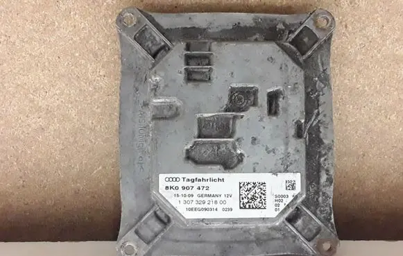 Audi A4 S4 B8 8K Headlight ballast module Xenon 8K0907472